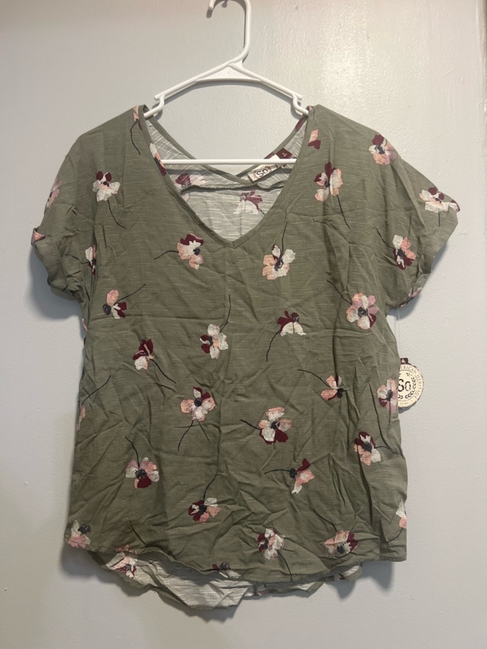 SO Olive Green Floral V-Neck Short Sleeve Top